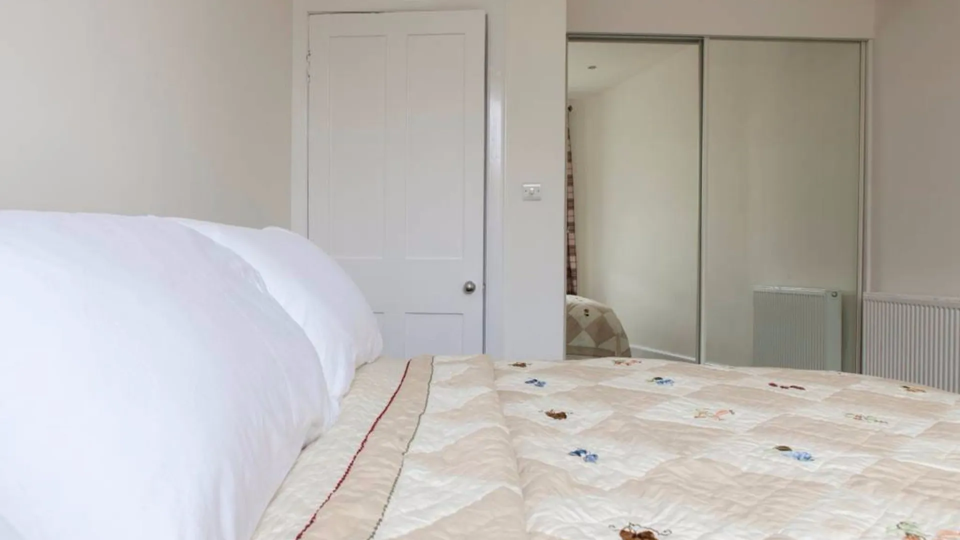 1 Bedroom Apartment In Edinburgh'S New Town