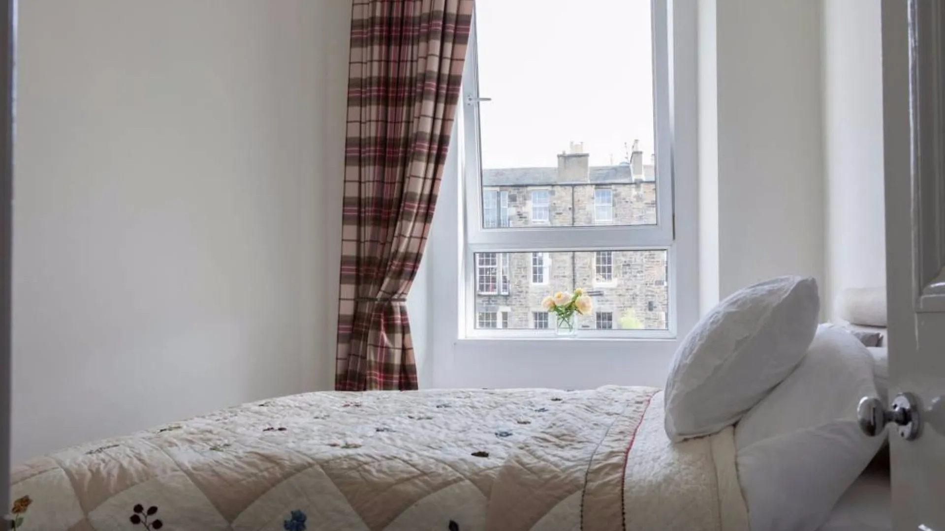 1 Bedroom Apartment In Edinburgh'S New Town 0*, Edinburgh Birleşik Krallık
